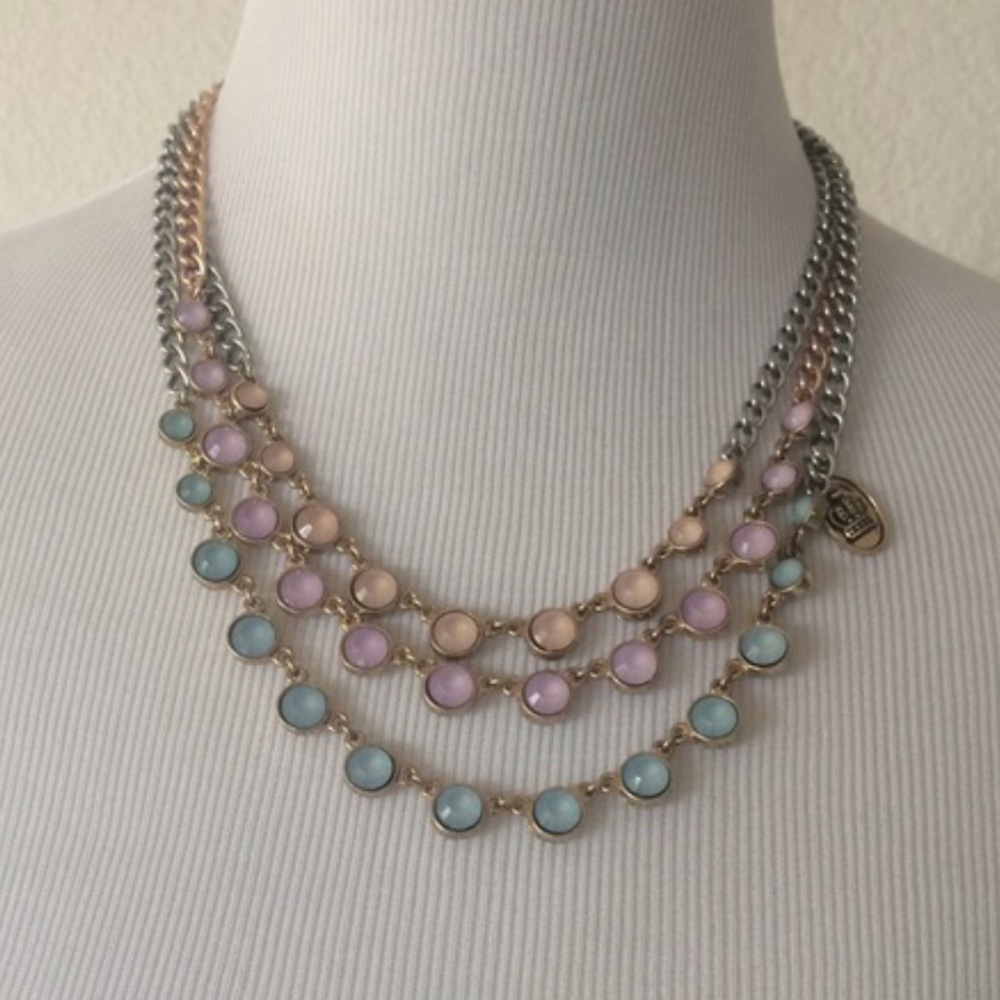 Silver gold and copper toned necklace 💕